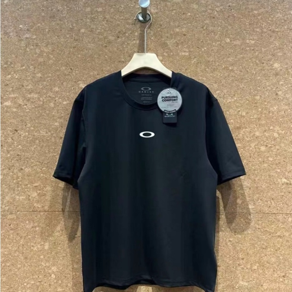 Oakley Men's Classic Black Tee